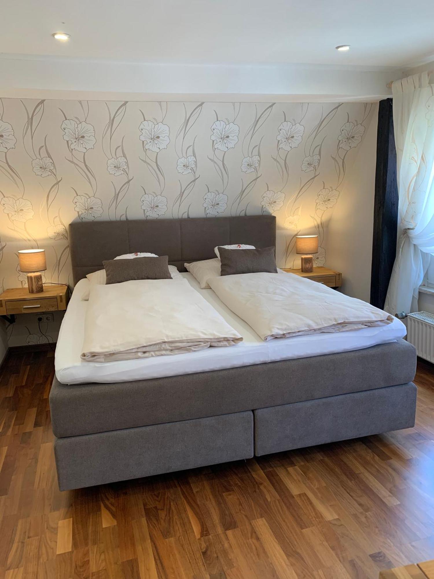 Ferienwohnung Janus Altstadt-Hameln Haus 1 Inklusive Parkplatz Mit Und Ohne Balkon Hamelin Bagian luar foto